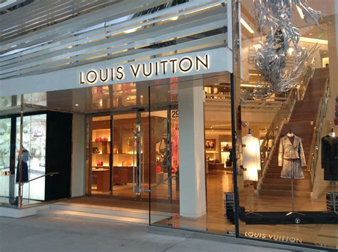 louis vuitton outlet noventa|louis vuitton store locations.